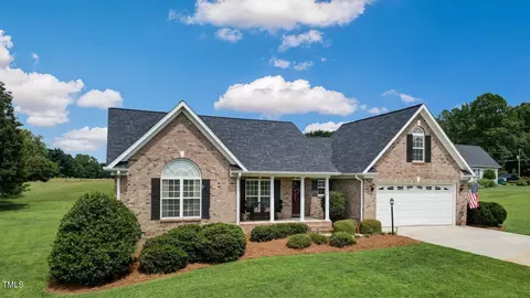 129 Club House Dr, Reidsville, NC 27320
