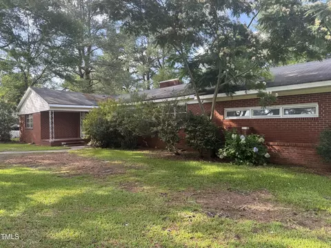 324 S Bank St, Roper, NC 27970