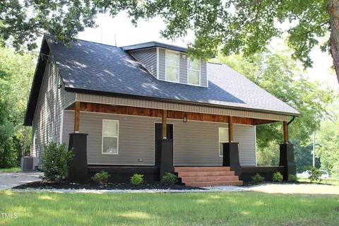 405 Sycamore St, Oxford, NC 27565