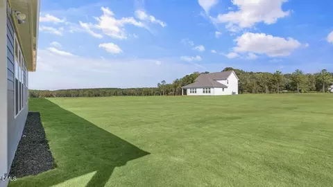 Exterior - 36 Pink Iris Ct, Clayton, NC 27520 photo 3 of 9