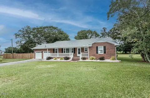 107 Green Acres Ln, Battleboro, NC 27809