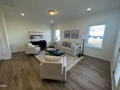 172 Courtside Dr, Dunn, NC 28334 photo 7