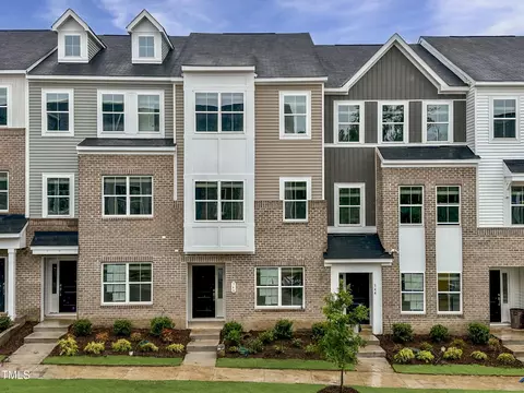 348 Chesapeake Commons St #137, Garner, NC 27529