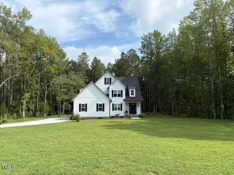 990 Rose Blvd, Nashville, NC 27856