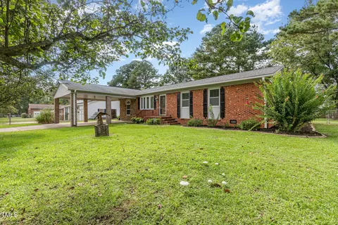 125 Sandy Dr, Goldsboro, NC 27534