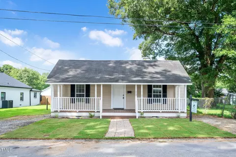 112 Holmes St, Erwin, NC 28339 photo 1