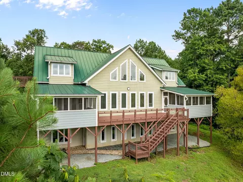 553 Waterside Dr, Yanceyville, NC 27379