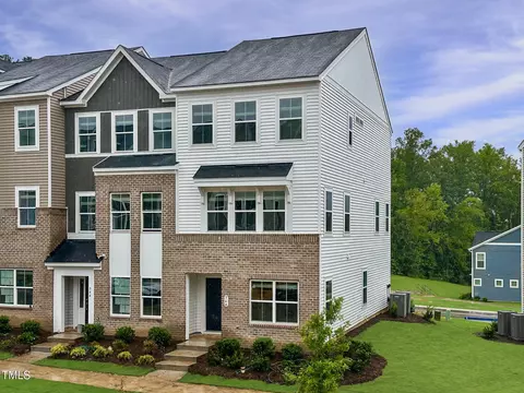 340 Chesapeake Commons St #139, Garner, NC 27529