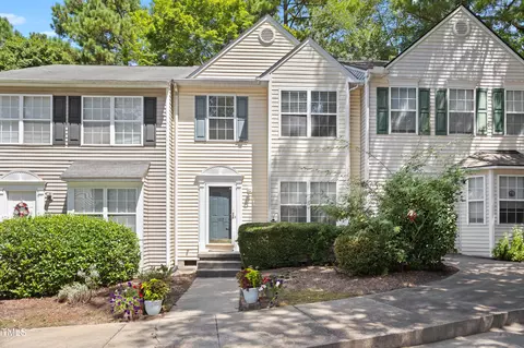 102 Climbing Ivy Ct, Cary, NC 27511