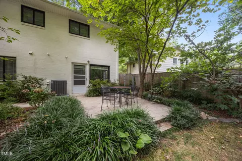 Exterior - 806 Beaver Dam Rd, Raleigh, NC 27607 photo 5 of 6