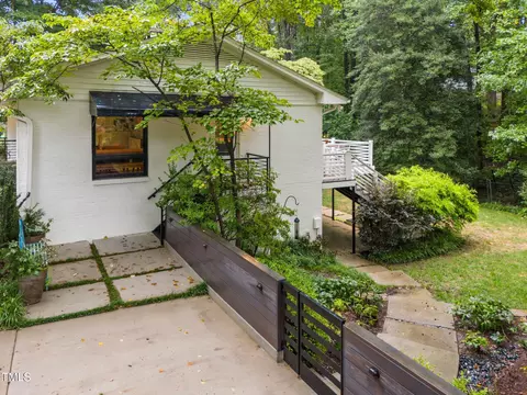 Exterior - 806 Beaver Dam Rd, Raleigh, NC 27607 photo 4 of 6