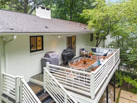 Exterior - 806 Beaver Dam Rd, Raleigh, NC 27607 photo 2 of 6