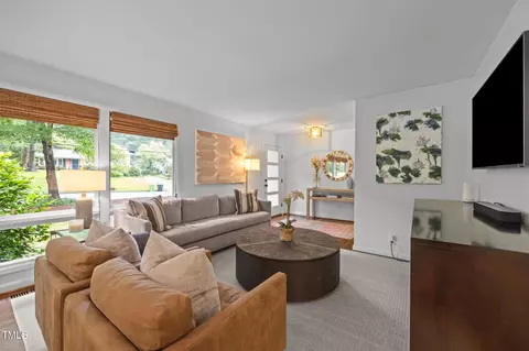 Living - 806 Beaver Dam Rd, Raleigh, NC 27607 photo 1 of 2