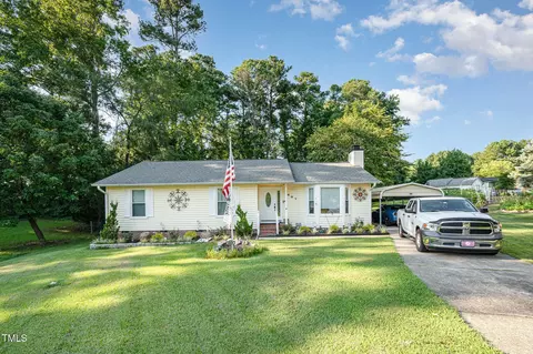 807 Whitby Ct, Durham, NC 27703