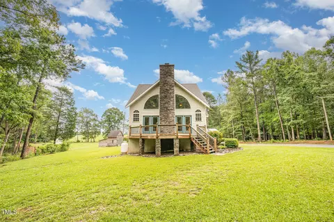 1403 Lakewood Falls Rd, Goldston, NC 27252