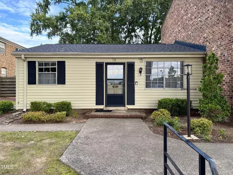 1002 Willow Dr #70, Chapel Hill, NC 27514