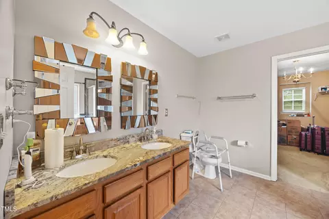 Bath - 2 Red Sage Ct, Durham, NC 27703 photo 6 of 8