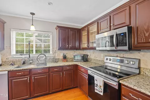 Kitchen - 2 Red Sage Ct, Durham, NC 27703 photo 4 of 6
