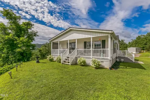 55 Bright Hope Rd, Black Mountain, NC 28711