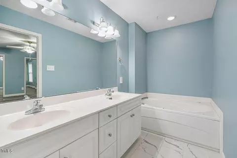 Bath - 899 Core Rd, Dunn, NC 28334 photo 1 of 4