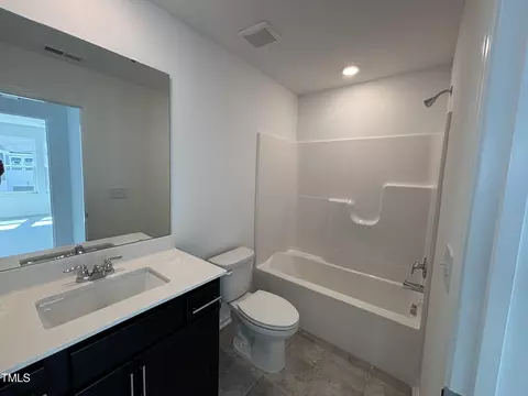 Bath - 3101 Vitner Dr, Durham, NC 27704 photo 1 of 2
