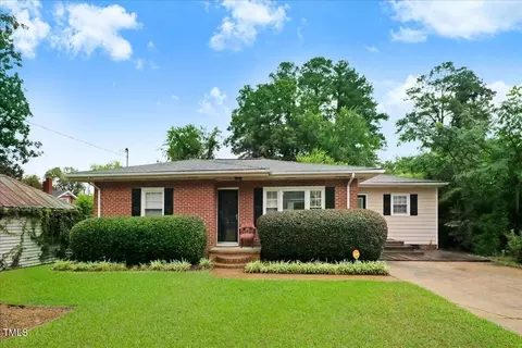407 E Woodall St, Smithfield, NC 27577