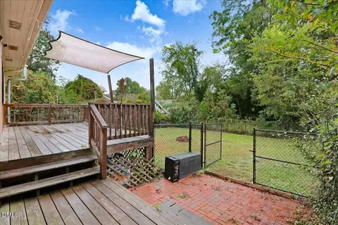 Exterior - 407 E Woodall St, Smithfield, NC 27577 photo 3 of 4