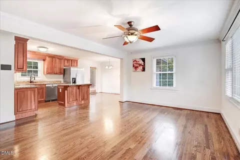 Living - 407 E Woodall St, Smithfield, NC 27577 photo 1 of 4