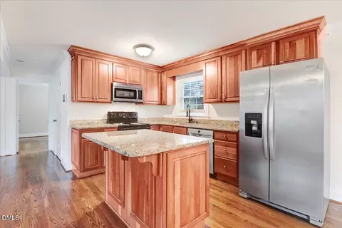 Kitchen - 407 E Woodall St, Smithfield, NC 27577 photo 4 of 5