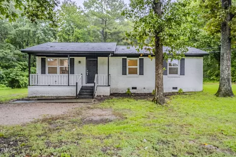102 N Bend Dr, Knightdale, NC 27545