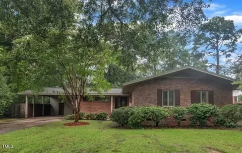 1108 S Walnut Dr, Smithfield, NC 27577