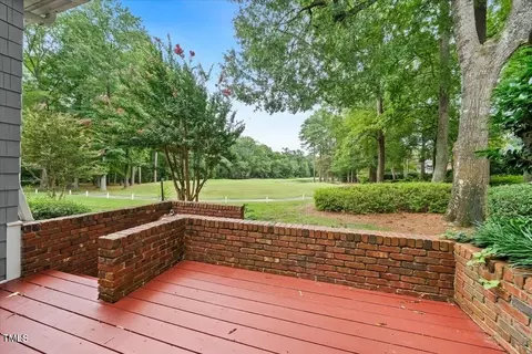 107 Greensview Dr, Cary, NC 27518