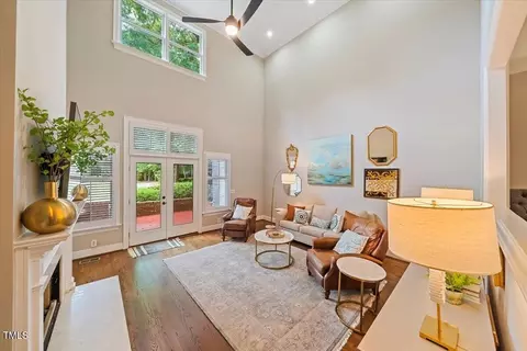 107 Greensview Dr, Cary, NC 27518