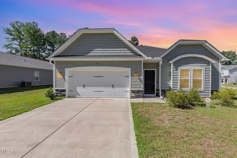 349 E 7th Ave, Raeford, NC 28376