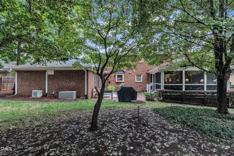 Exterior - 2013 Eagleton Cir, Raleigh, NC 27609 photo 15 of 17