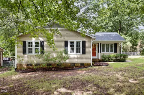 7517 Longstreet Dr, Raleigh, NC 27615