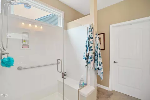 Bath - 1023 Foxtail Dr, Durham, NC 27703 photo 2 of 3