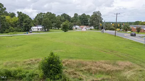 2204 Burch Bridge Rd, Burlington, NC 27217