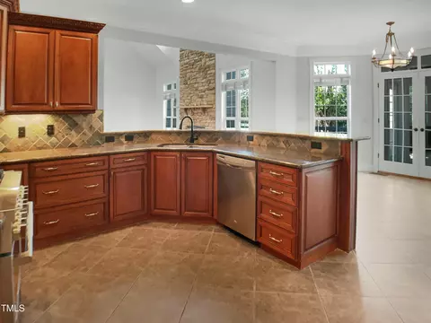 Kitchen - 2005 Shingleback Dr, Wake Forest, NC 27587 photo 4 of 6