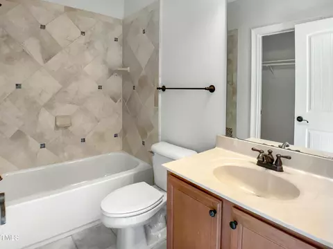 Bath - 2005 Shingleback Dr, Wake Forest, NC 27587 photo 4 of 5