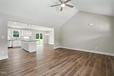 8728 Green Path Rd, Dunn, NC 28334 photo 6