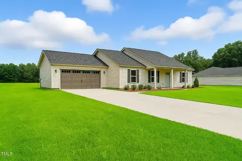 8728 Green Path Rd, Dunn, NC 28334 photo 2