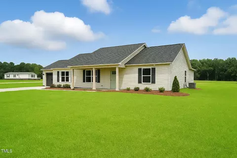 8728 Green Path Rd, Dunn, NC 28334 photo 3