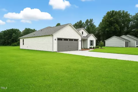 8708 Green Path Rd, Dunn, NC 28334 photo 3