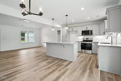 8708 Green Path Rd, Dunn, NC 28334 photo 9