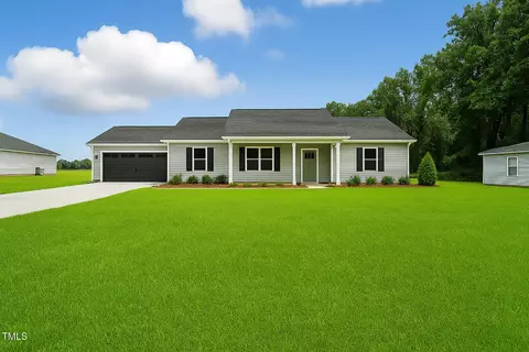 8686 Green Path Rd, Dunn, NC 28334