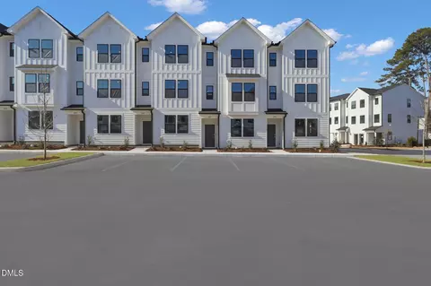 2309 Oakwood Meadows Ct, Raleigh, NC 27604