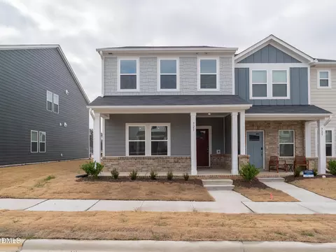 723 Chandler Stone Dr, Zebulon, NC 27597