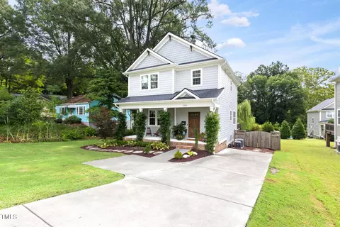 Exterior - 2929 Chapel Hill Rd, Durham, NC 27707 photo 2 of 7