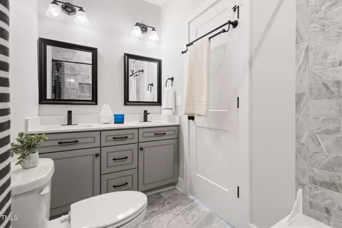 Bath - 2929 Chapel Hill Rd, Durham, NC 27707 photo 4 of 5